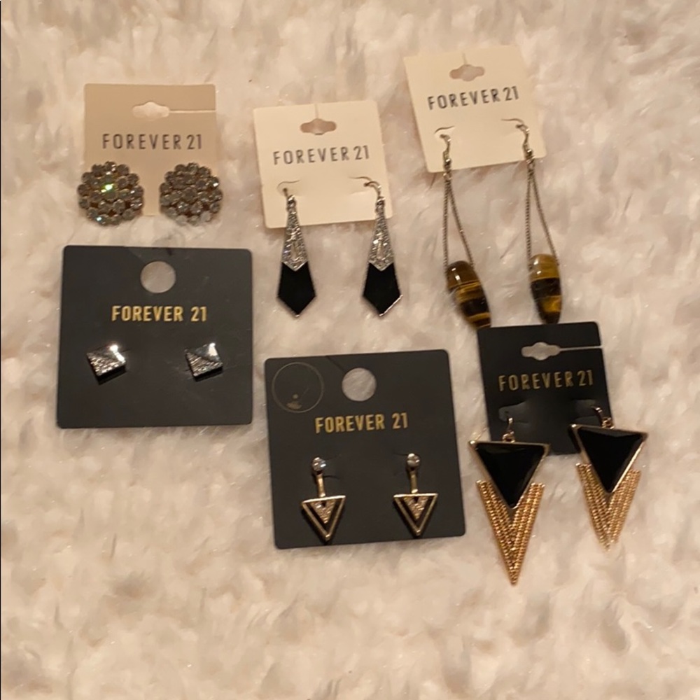 Set of 5 earrings from Forever 21 NWT